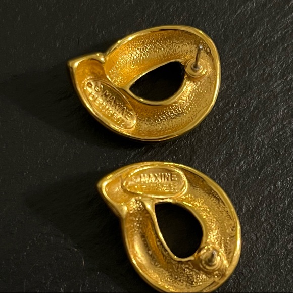 Maxine Denker Gold Tone Marked Statement Post Earrings - Picture 6 of 8